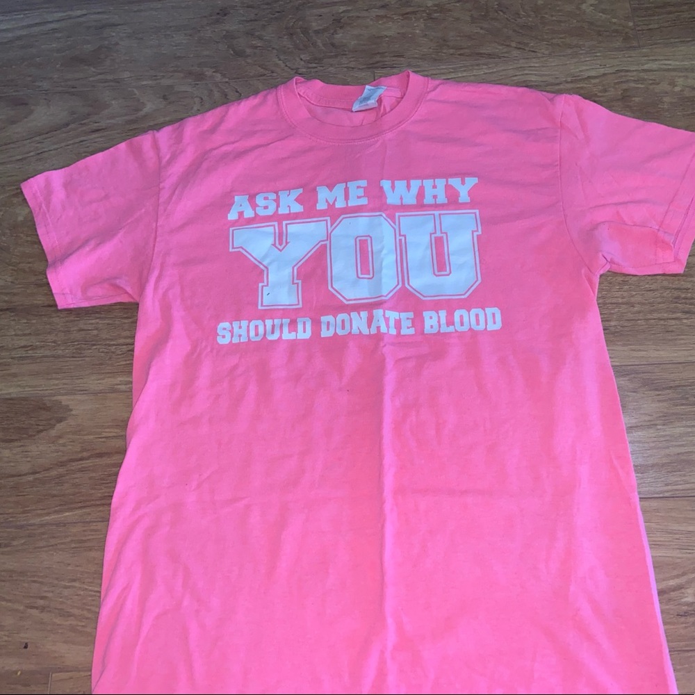 Pink t shirt